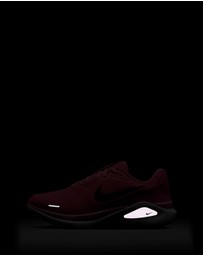 Nike - Structure 26 - Women's