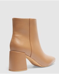 SPURR - Eva - ONLINE EXCLUSIVE