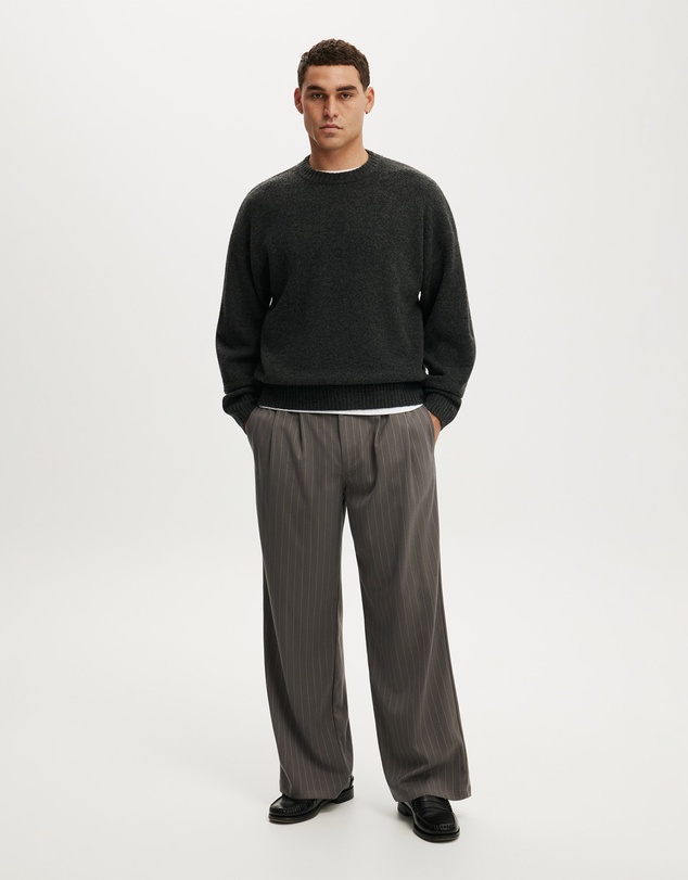 Cotton On - Box Fit Fuzzy Crew Knit