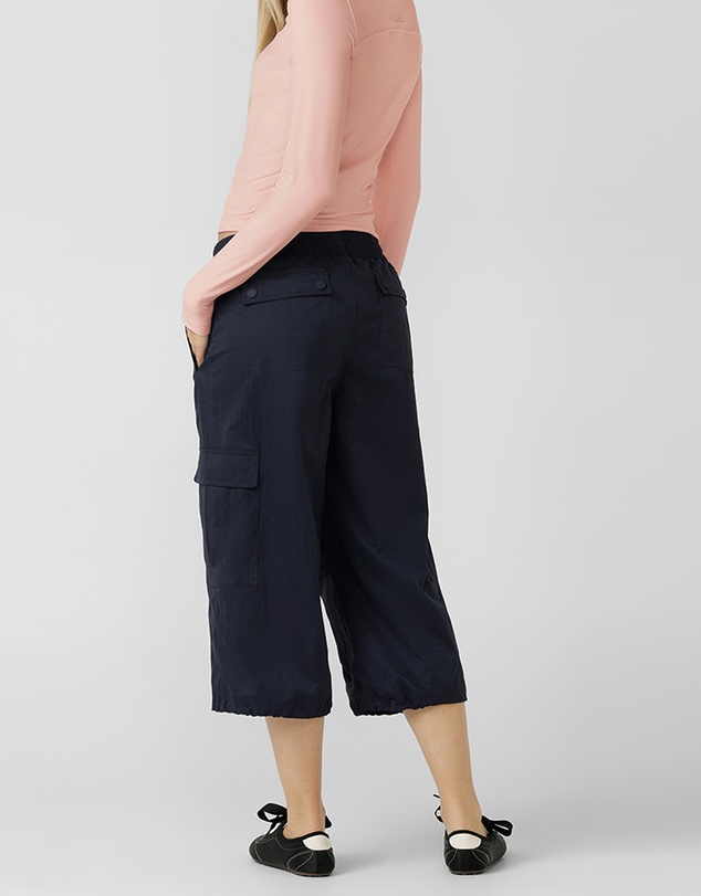 Lorna Jane - Go-To Cropped Cargo Pants