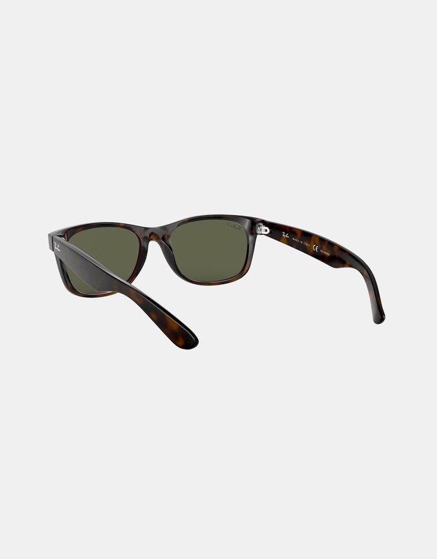 Ray-Ban - New Wayfarer Classic Polarised RB2132