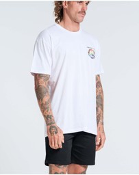 Vacancy Co - Peace & Leisure Tee