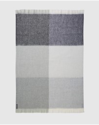 St Albans - Mohair Throw Ghost