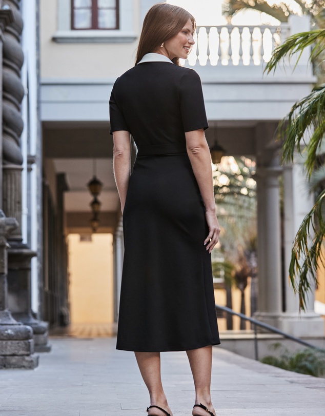 Sosandar - Contrast Trim Fit & Flare Dress