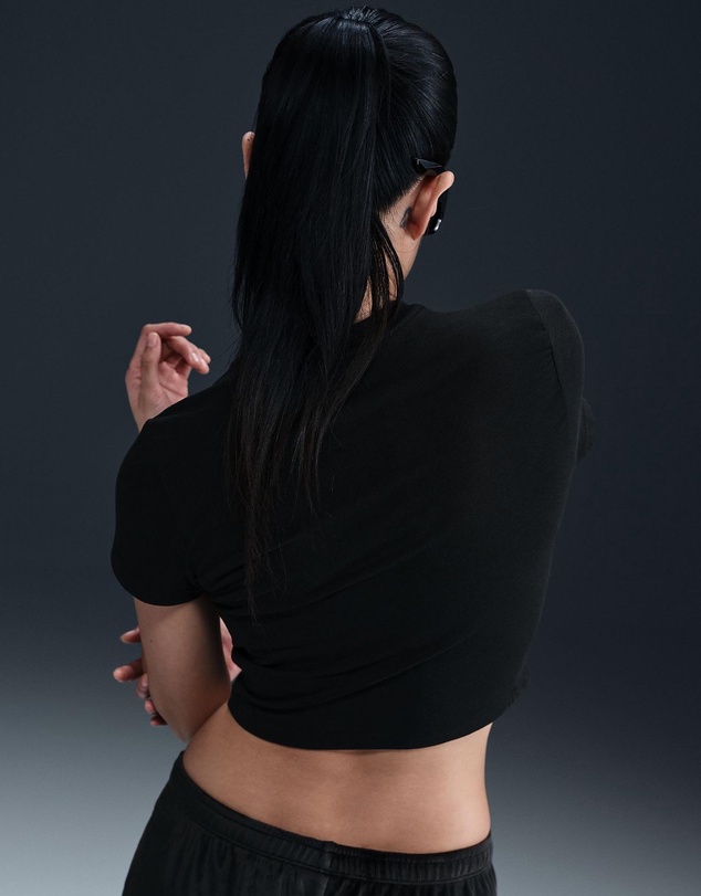 Nike - Sportswear Chill Knit Cropped T-Shirt
