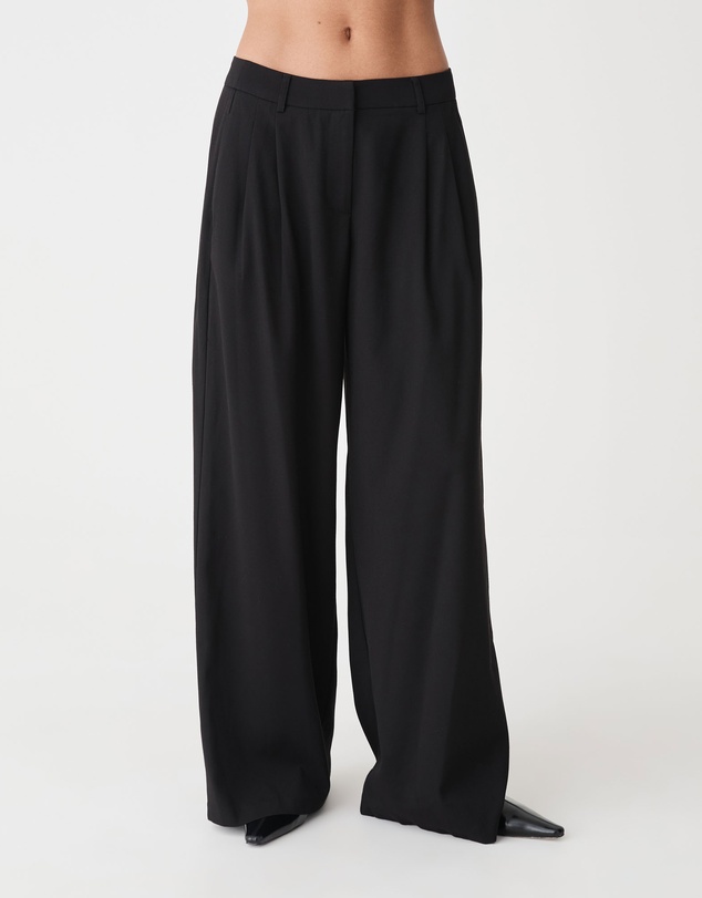 Forcast - Arden Mid Rise Pleated Pants