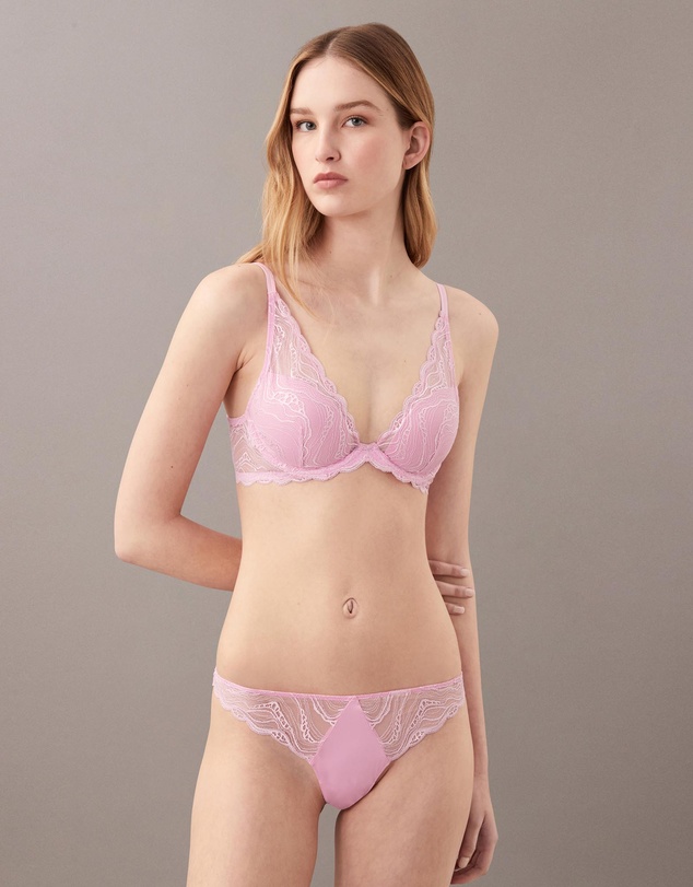 Calvin Klein - Sensual Stretch Lace Thong