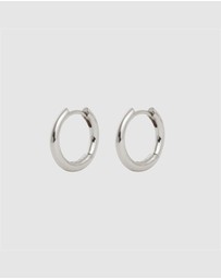 Wanderlust + Co - Classic Silver 10mm Huggie Earrings
