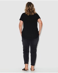 17 Sundays - Cat Tee