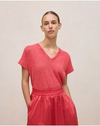 Trenery - Linen Cotton Relaxed V Neck T-shirt in Crimson