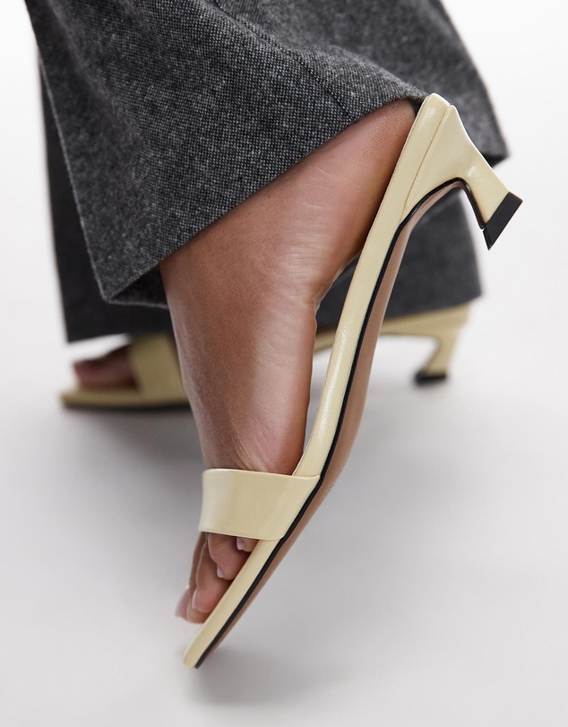 TOPSHOP - Inga Square Toe Slip On Mid Heeled Sandals