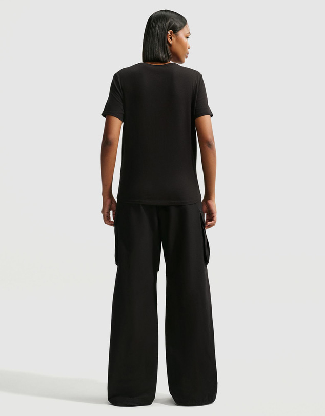 Nike - Sportswear Club Essentials T-Shirt