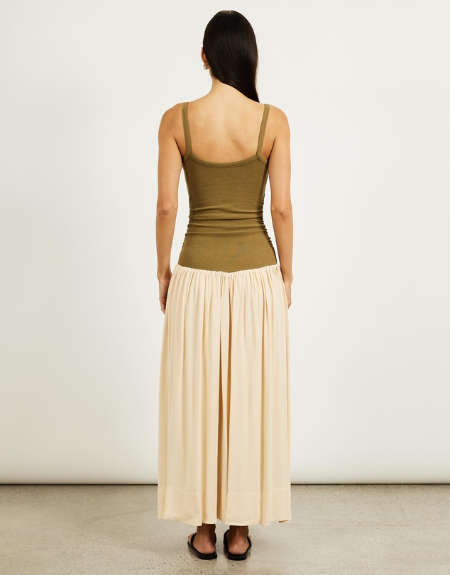 Minima Esenciales - Ever Gathered Maxi Dress