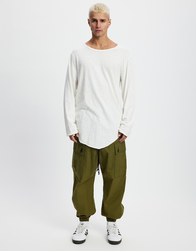 Surrounded By Ghosts - The Howlite Long Sleeve T-Shirt