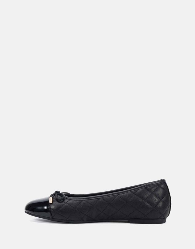 Clarks - Bexi Black