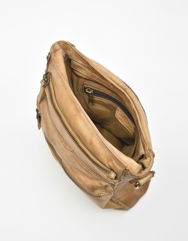 Cobb & Co - Mawson Washed Leather Multiple Pocket Crossbody