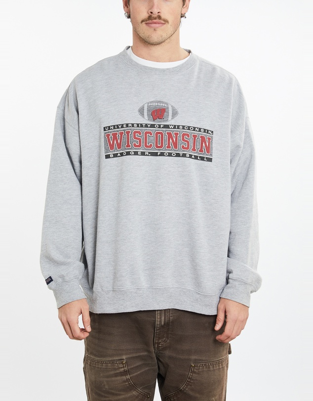 Vintage by The Real Deal - Pre Loved - Vintage NCAA Wisconsin Badgers Sweatshirt