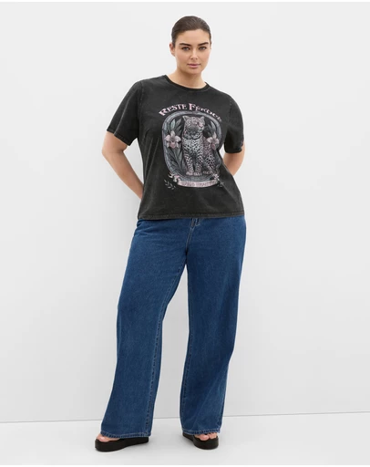 City Chic - Plus size Wild Beauty Tee - black acid wash
