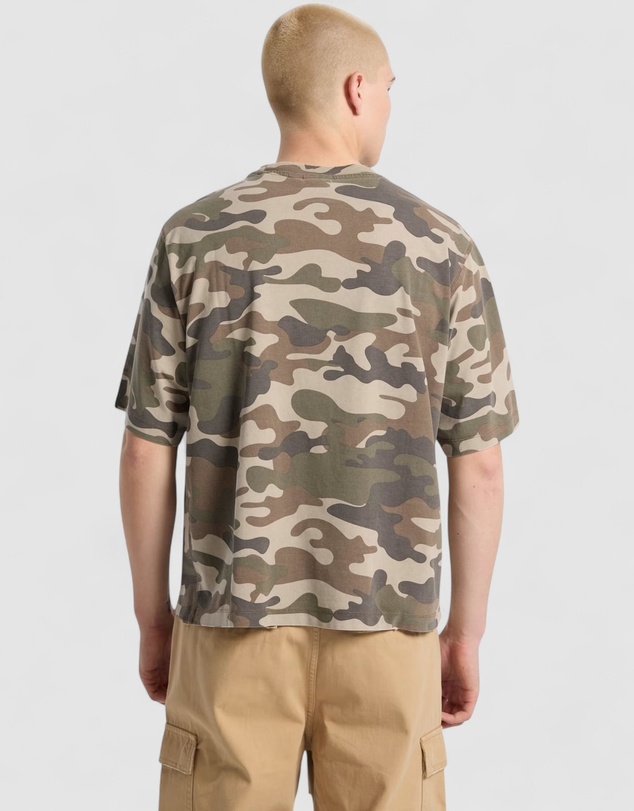 GUESS Originals - GUESS Originals Camouflage Boxy Pocket T-Shirt