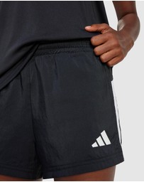 adidas Sportswear - Train Essentials AEROREADY 3-Stripes Regular Fit Shorts - Teens