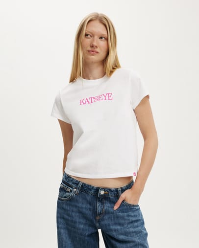 LCN BRA KATSEYE PINKY UP  WHITE