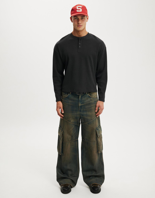 Cotton On - Relaxed Fit Textured Henley T-Shirt