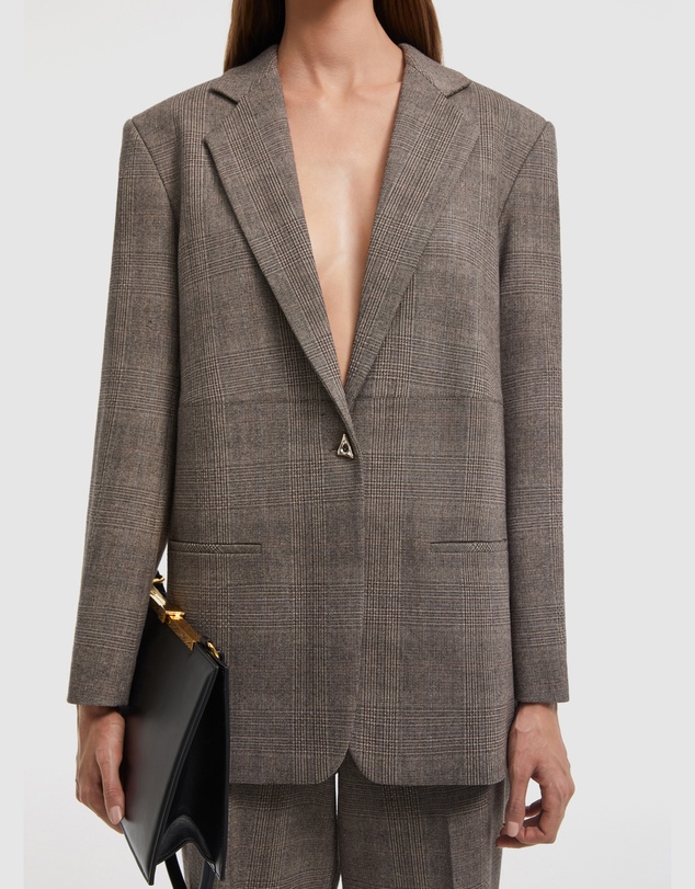 Aeron - Mercedes Blazer