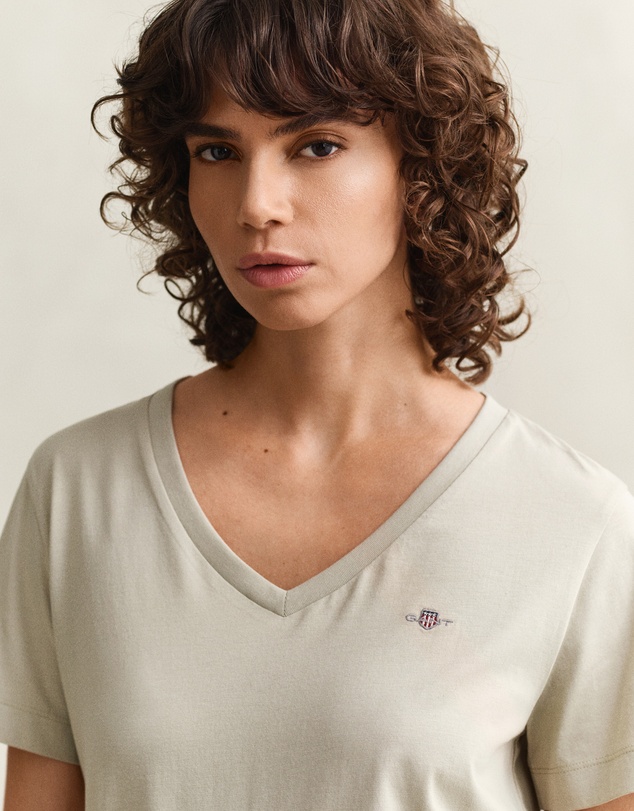 Gant - Shield V-Neck T-Shirt