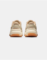 Nike - AL8 - Women's