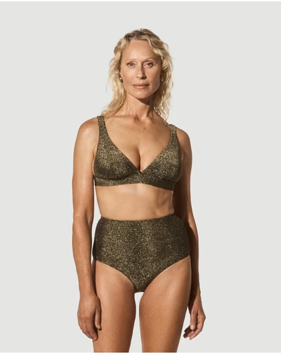 Form and Fold - The Wirefree D-G Top