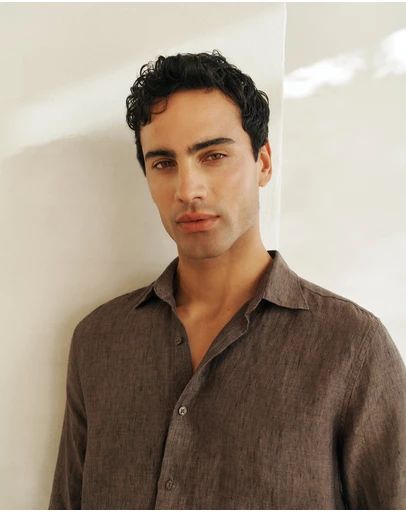Trenery - Tailored Fit Delave Linen Shirt in Cocoa