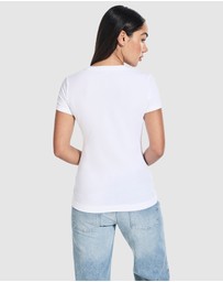 GUESS - Script Logo T-Shirt