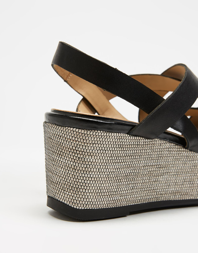 Naturalizer - Unique Wedge Sandal - Black