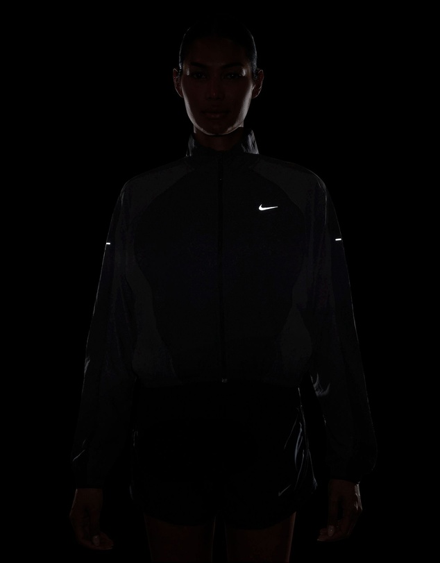 Nike - Swift Repel UV Protection Running Jacket