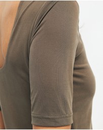 AERE - Kora Scoop Back Top