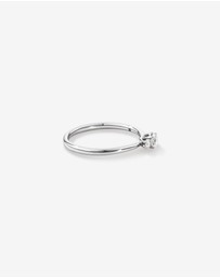 Michael Hill - 0.30 Carat TW Round Brilliant Diamond Three-Stone Engagement Ring in 14kt White Gold