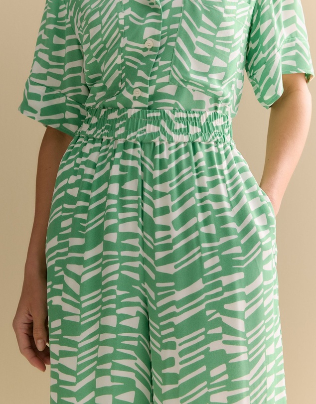 Trenery - Abstract Geo Wide Leg Pull On Pant in Matcha