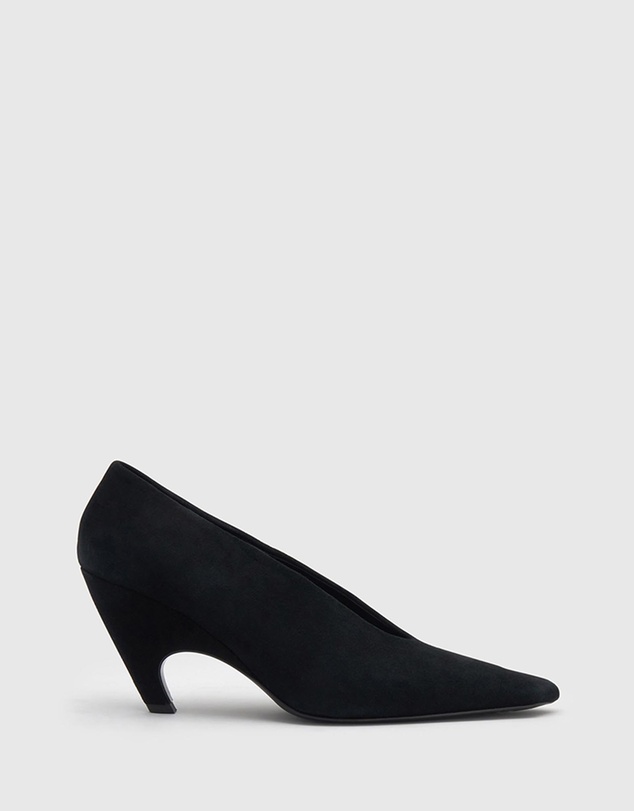 CAMILLA AND MARC - Wave Pumps
