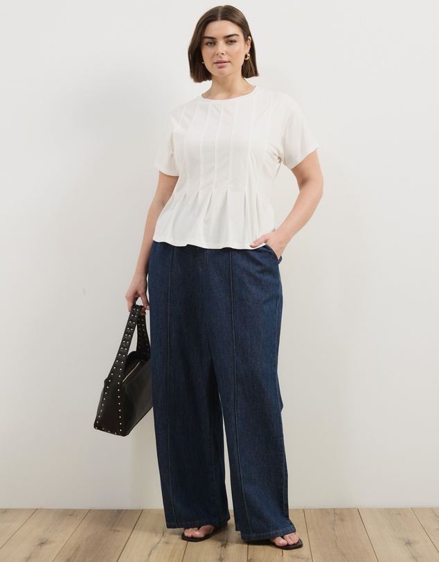 Atmos&Here Curvy - Boxy Pin Tuck T-Shirt