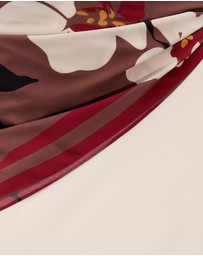Minima Esenciales - Isla Scarf Detail Midi Skirt