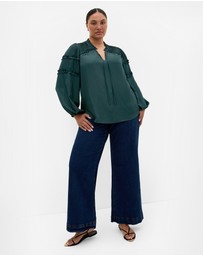 City Chic - Plus size Drama Queen Long Sleeve Shirt- emerald