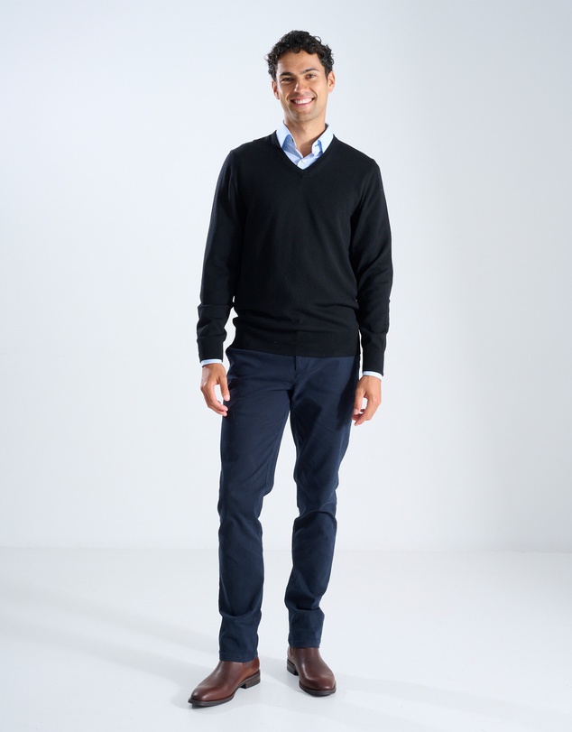 3 Wise Men - 3 Wise Men Fisher V Neck Merino Knit - Black