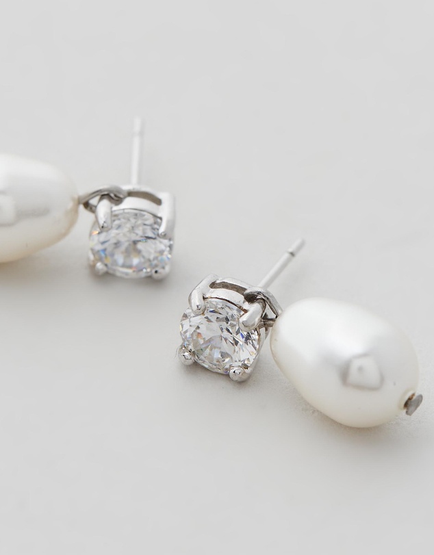 Stephanie Browne - Twinkle Pearl Earrings