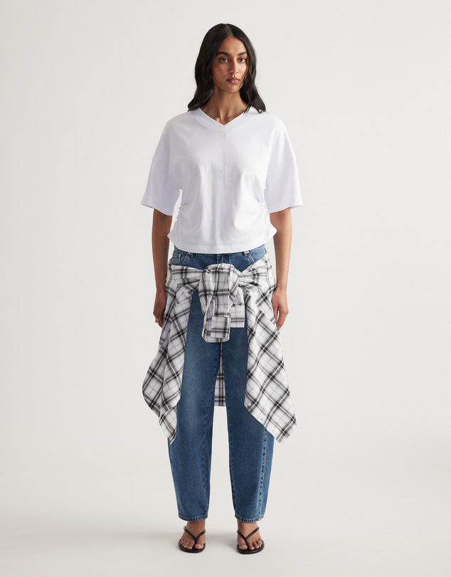 Decjuba - Alicia V Neck Boxy Tee