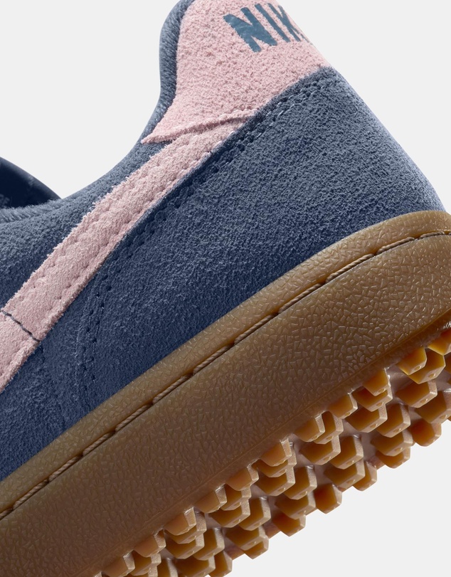 Nike - Field General - Women's