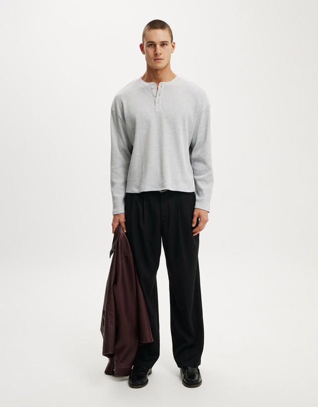Cotton On - Relaxed Fit Textured Henley Long Sleeve