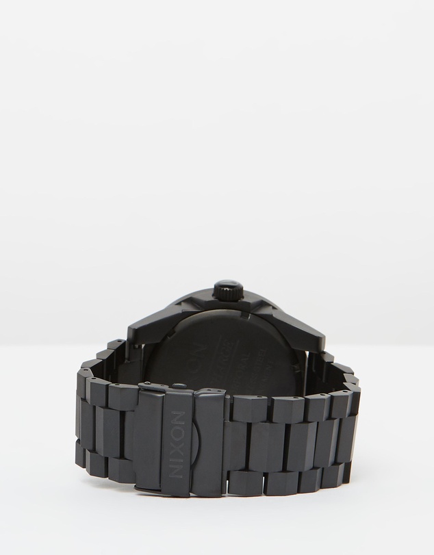 Nixon - Corporal SS