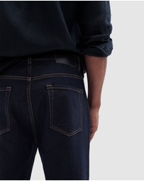 UNISON - Slim Tapered Jean