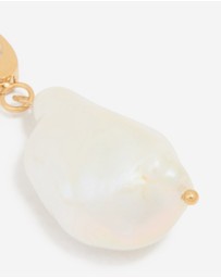 Lovisa - Waterproof Gold Plated Stainless Steel Freshwater Pearl Charm