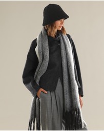 Morgan & Taylor - Montana Teddy Cloche Hat in Black